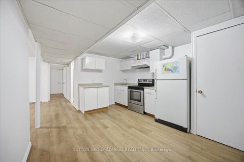 Photo 25 at 137 Chelwood Drive, Brownridge, Vaughan