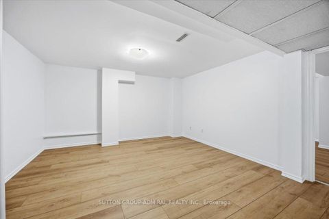 Photo 27 at 137 Chelwood Drive, Brownridge, Vaughan