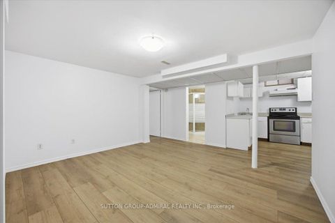 Photo 28 at 137 Chelwood Drive, Brownridge, Vaughan