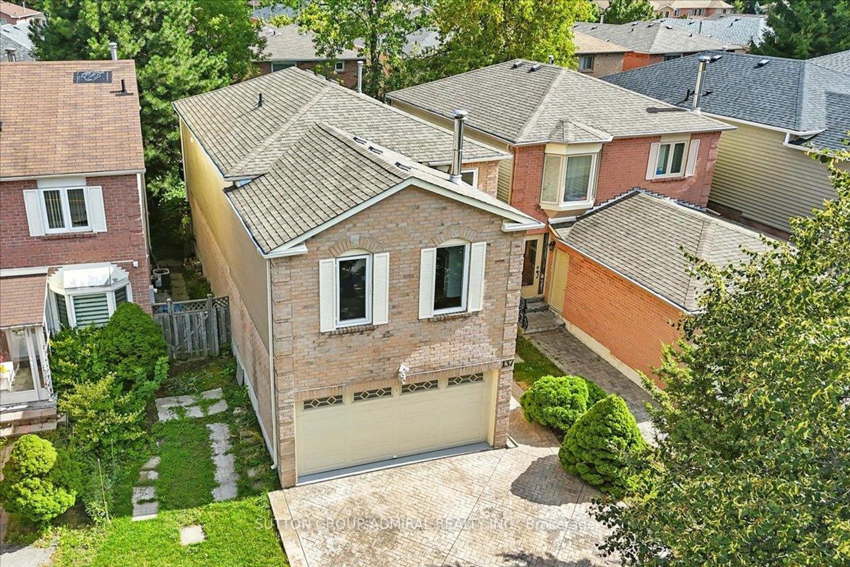 137 Chelwood Drive, Brownridge, Vaughan 