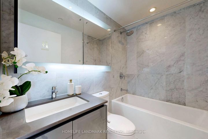 Photo 10 at 2209 - 117 Mcmahon Drive, Bayview Village, Toronto