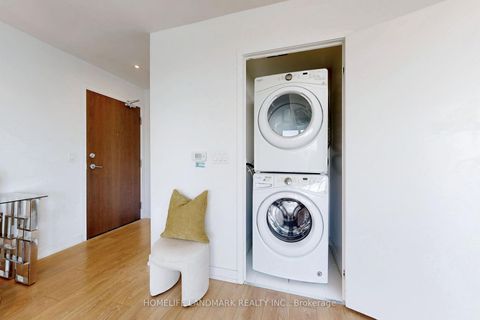 Photo 11 at 2209 - 117 Mcmahon Drive, Bayview Village, Toronto