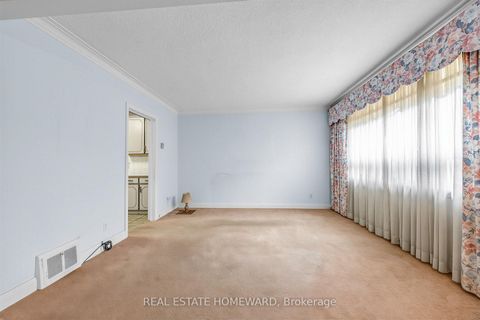 Photo 10 at 63 Donside Drive, Birchmount, Toronto