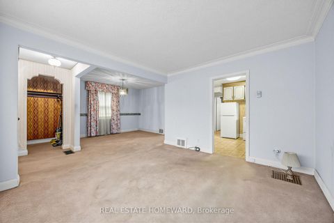 Photo 11 at 63 Donside Drive, Birchmount, Toronto
