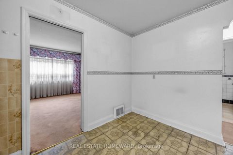 Photo 15 at 63 Donside Drive, Birchmount, Toronto