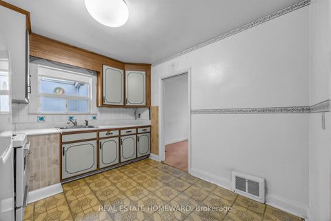 Photo 16 at 63 Donside Drive, Birchmount, Toronto