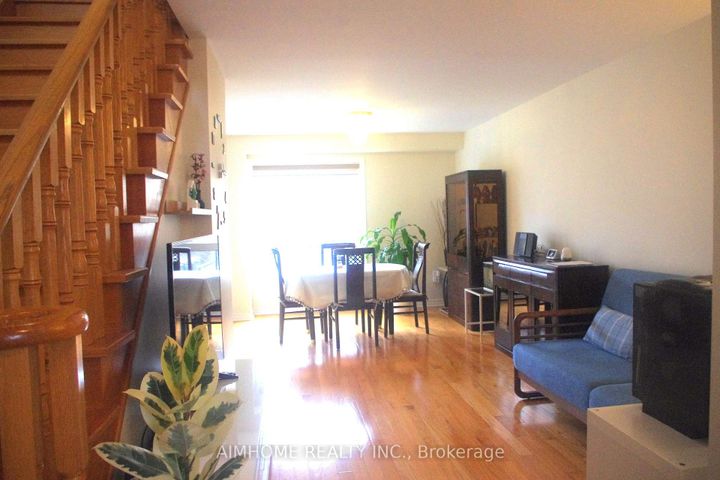 Photo 2 at 4889 James Austin Drive, Hurontario, Mississauga
