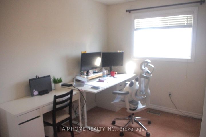 Photo 20 at 4889 James Austin Drive, Hurontario, Mississauga