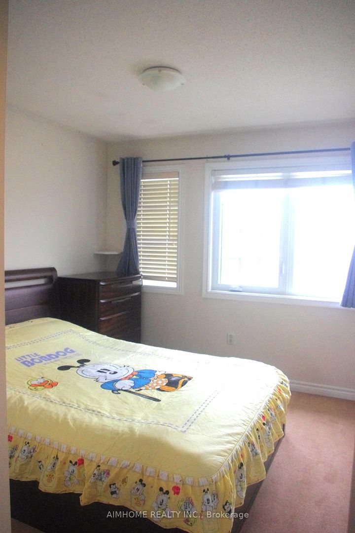 Photo 21 at 4889 James Austin Drive, Hurontario, Mississauga