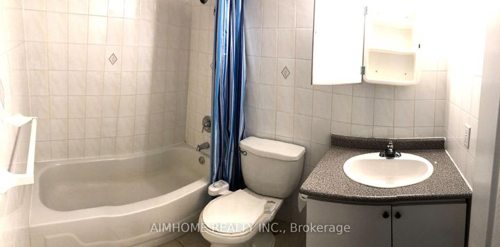 Photo 27 at 4889 James Austin Drive, Hurontario, Mississauga