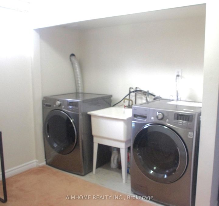 Photo 28 at 4889 James Austin Drive, Hurontario, Mississauga