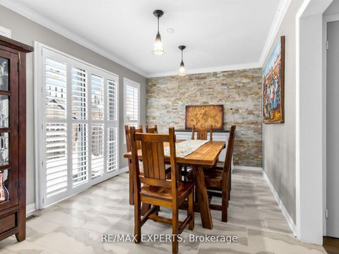 Photo 13 at 35 Arundel Drive, Vellore Village, Vaughan