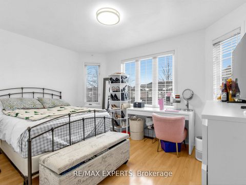 Photo 24 at 35 Arundel Drive, Vellore Village, Vaughan