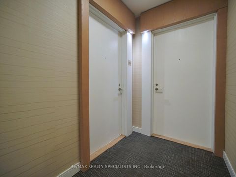 Photo 2 at 2009 - 70 Annie Craig Drive, Mimico, Toronto