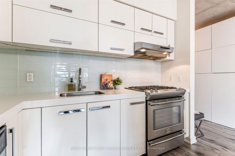 Photo 7 at 703 - 55 Stewart Street, Waterfront Communities C1, Toronto