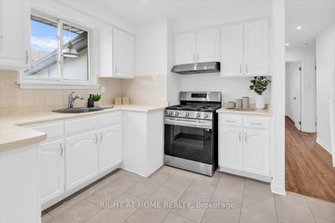 Photo 10 at 170 Farewell Street, Donevan, Oshawa