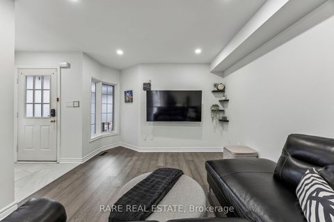 Photo 5 at 276 Milliken Meadows Drive, Milliken Mills West, Markham