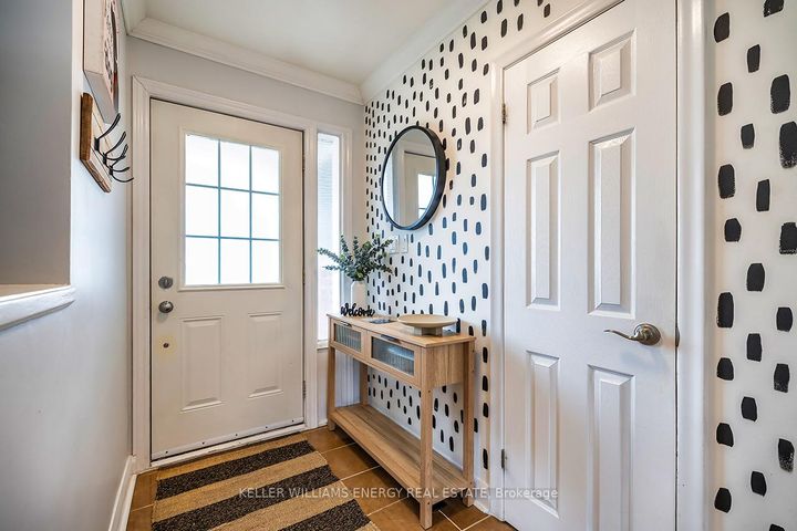 Photo 4 at 487 Cunningham Avenue, McLaughlin, Oshawa