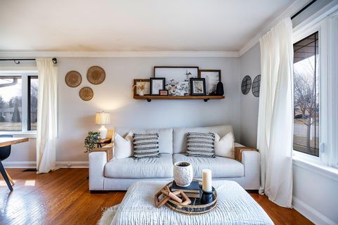 Photo 7 at 487 Cunningham Avenue, McLaughlin, Oshawa