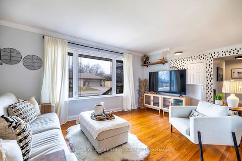 Photo 8 at 487 Cunningham Avenue, McLaughlin, Oshawa