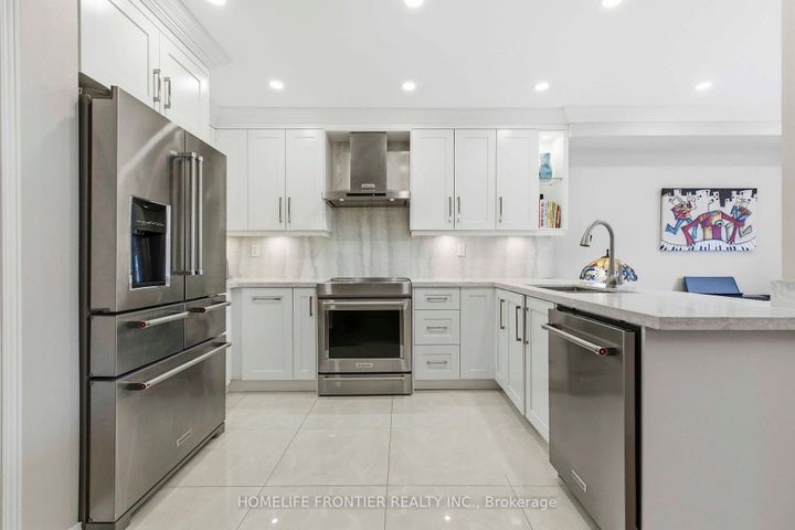 Photo 12 at 198 Pleasant Ridge Avenue, Patterson, Vaughan