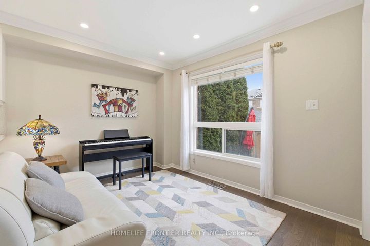 Photo 14 at 198 Pleasant Ridge Avenue, Patterson, Vaughan