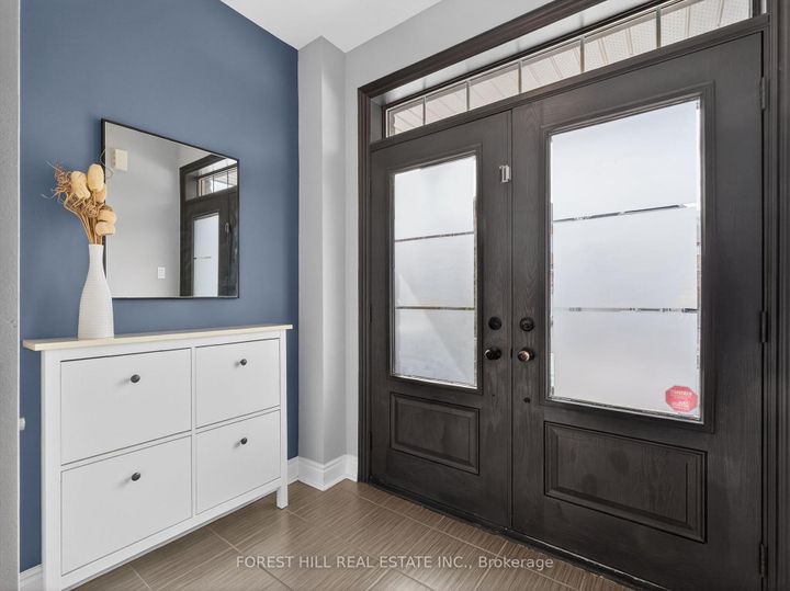 Photo 2 at 78 Bristlewood Crescent, Patterson, Vaughan