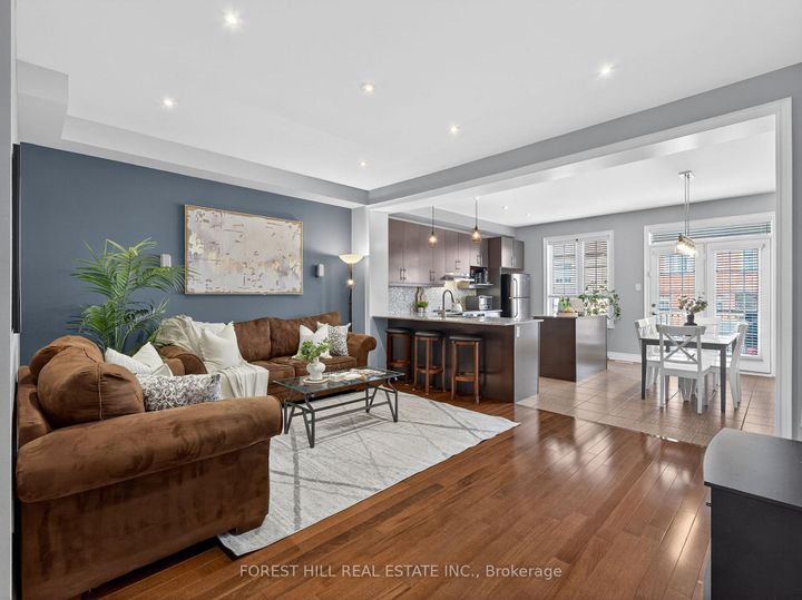 Photo 6 at 78 Bristlewood Crescent, Patterson, Vaughan