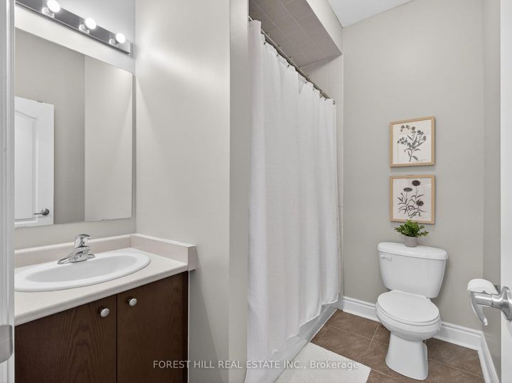 Photo 18 at 78 Bristlewood Crescent, Patterson, Vaughan