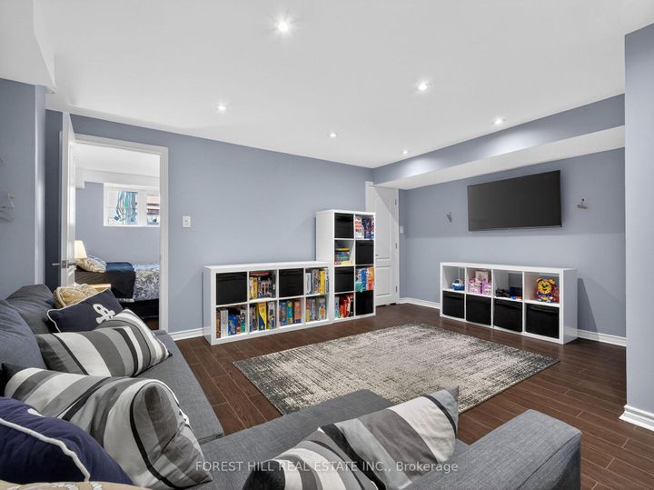 Photo 22 at 78 Bristlewood Crescent, Patterson, Vaughan