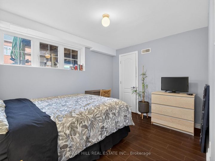 Photo 24 at 78 Bristlewood Crescent, Patterson, Vaughan