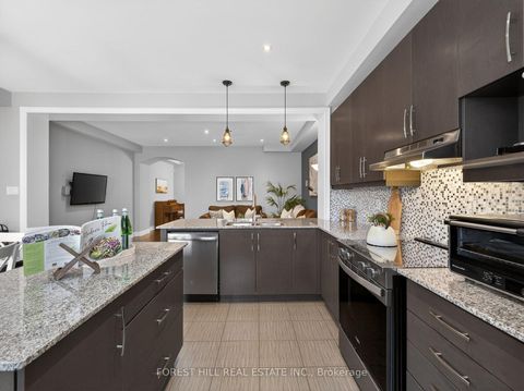 Photo 12 at 78 Bristlewood Crescent, Patterson, Vaughan