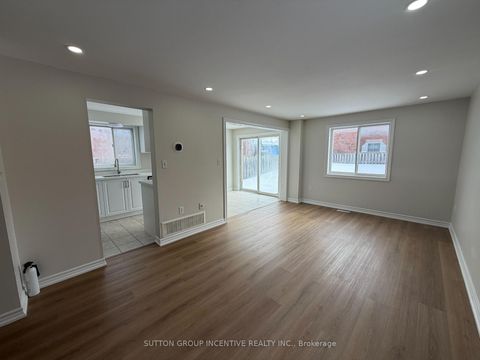 Photo 4 at 15 Timothy Lane, Holly, Barrie