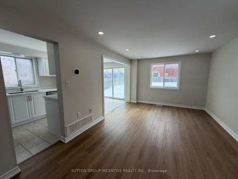 Photo 6 at 15 Timothy Lane, Holly, Barrie