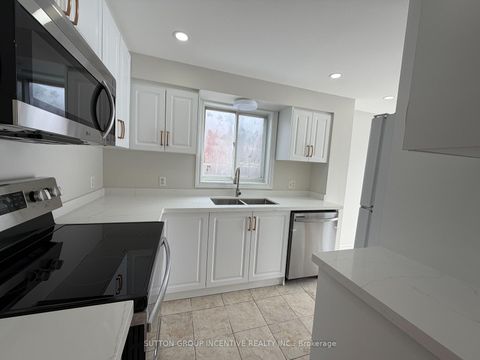 Photo 9 at 15 Timothy Lane, Holly, Barrie