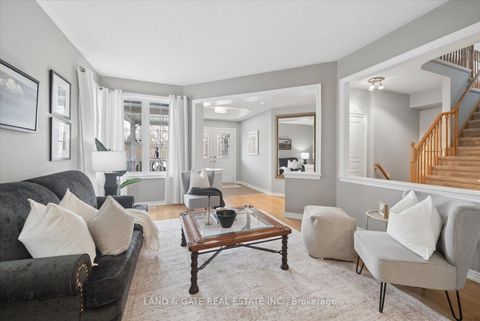 Photo 7 at 1329 Coldstream Drive, Taunton, Oshawa