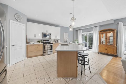 Photo 11 at 1329 Coldstream Drive, Taunton, Oshawa