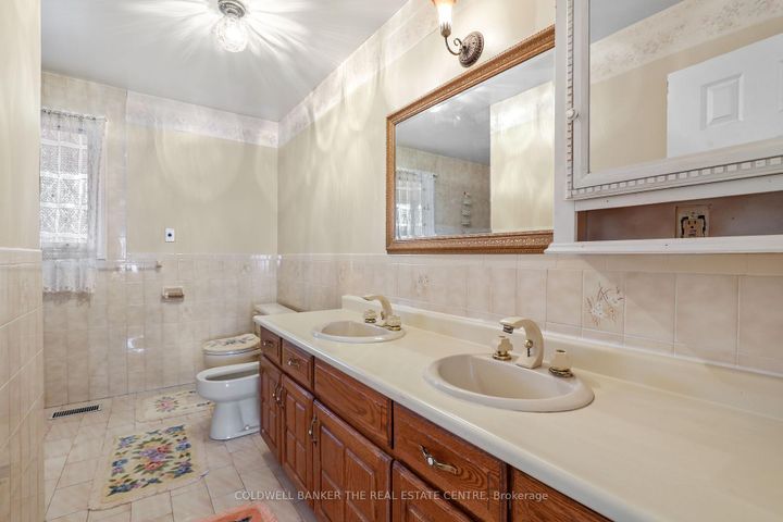 Photo 25 at 36 Ovida Avenue, City Centre West, Toronto