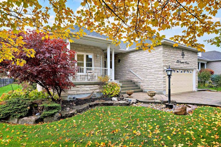 Photo 1 at 128 Carmela Avenue, Oak Ridges, Richmond Hill