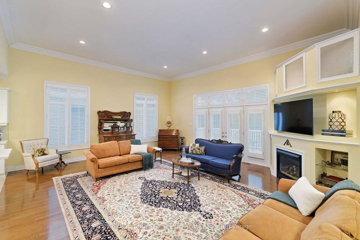 Photo 4 at 128 Carmela Avenue, Oak Ridges, Richmond Hill