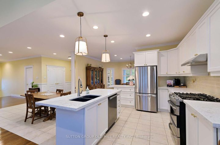 Photo 7 at 128 Carmela Avenue, Oak Ridges, Richmond Hill