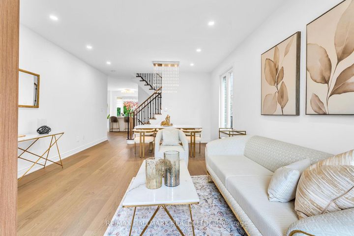 Photo 10 at 51 Verdi Road, Oak Ridges, Richmond Hill