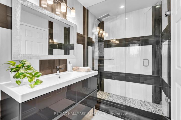 Photo 34 at 51 Verdi Road, Oak Ridges, Richmond Hill