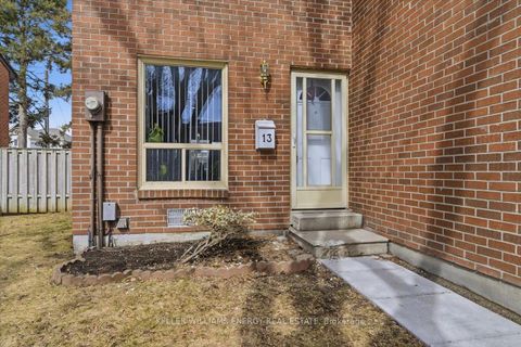 Photo 3 at 13 - 155 Glovers Road E, Samac, Oshawa