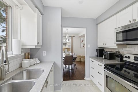 Photo 9 at 13 - 155 Glovers Road E, Samac, Oshawa