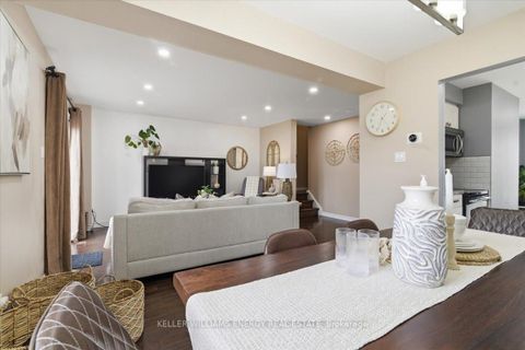 Photo 14 at 13 - 155 Glovers Road E, Samac, Oshawa