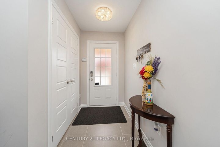 Photo 4 at 40 Donomore Drive, Northwest Brampton, Brampton