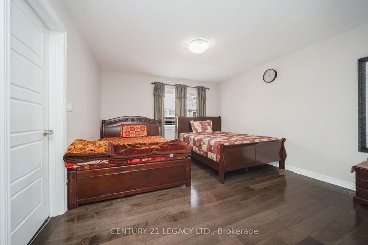 Photo 20 at 40 Donomore Drive, Northwest Brampton, Brampton