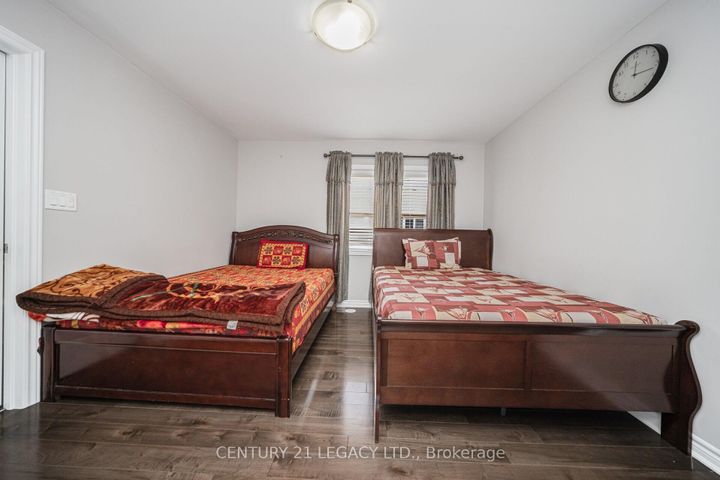 Photo 21 at 40 Donomore Drive, Northwest Brampton, Brampton