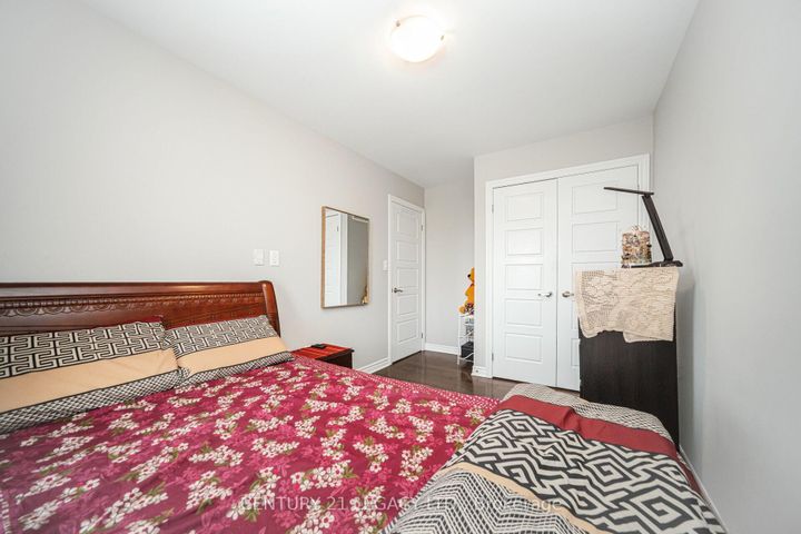 Photo 30 at 40 Donomore Drive, Northwest Brampton, Brampton